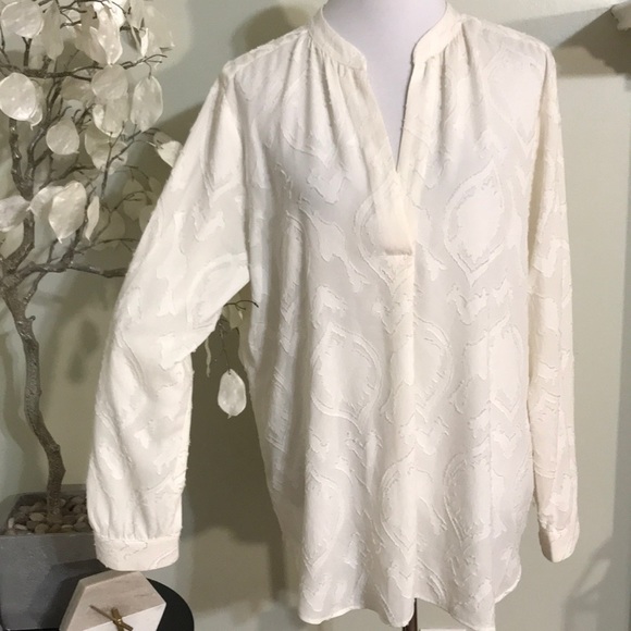 LOFT Tops - LOFT CREAM FANCY BLOUSE